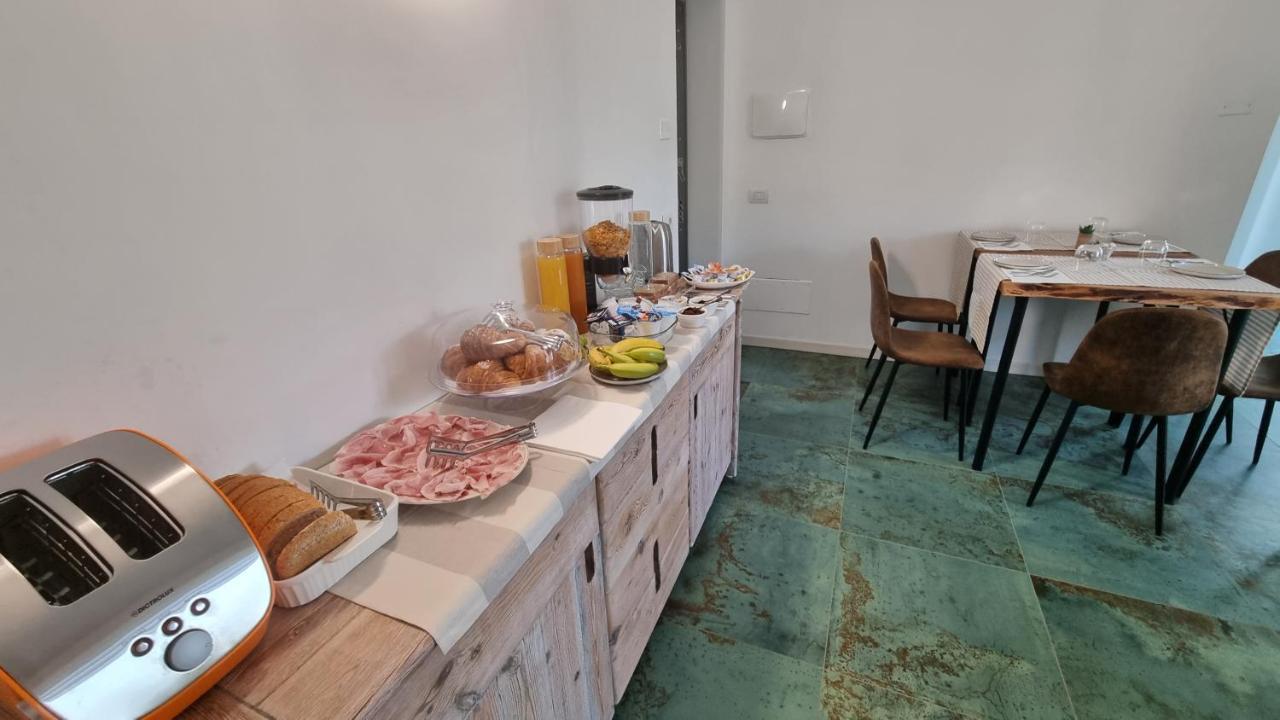 Bed and Breakfast Antica Dimora Dei Gelsi Манерба-дель-Гарда Экстерьер фото