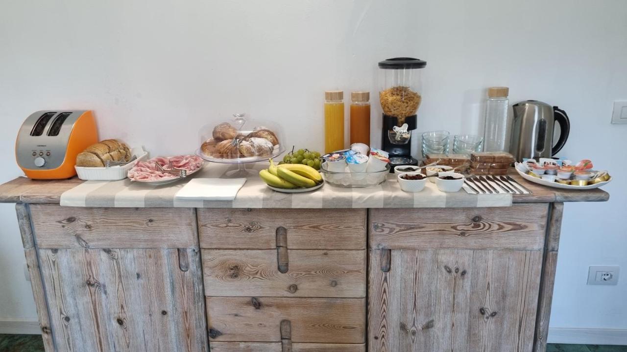 Bed and Breakfast Antica Dimora Dei Gelsi Манерба-дель-Гарда Экстерьер фото