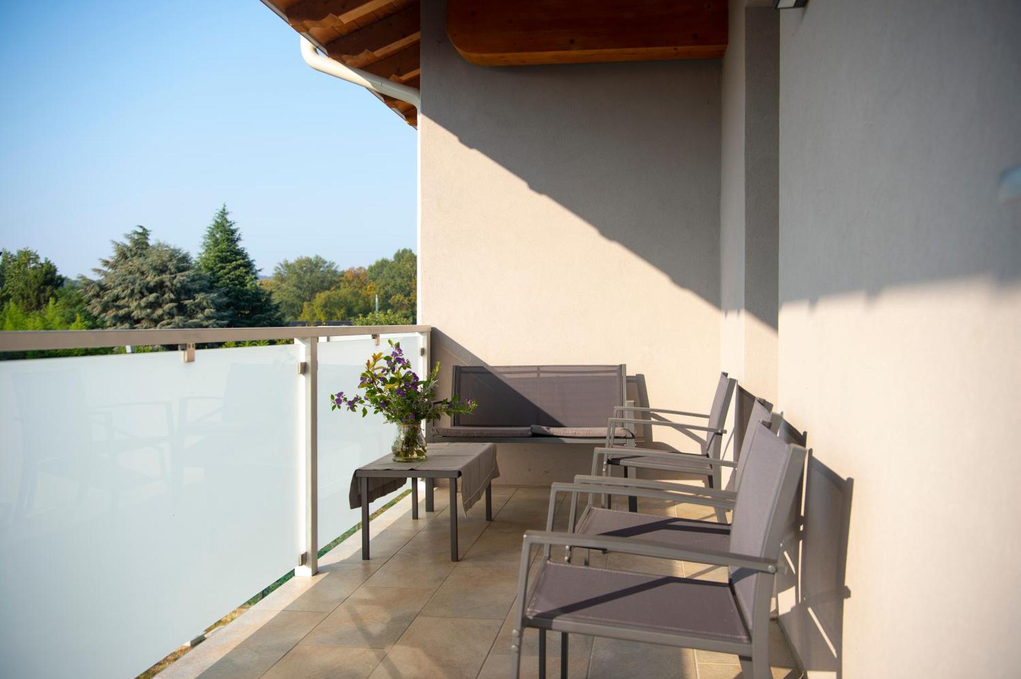 Bed and Breakfast Antica Dimora Dei Gelsi Манерба-дель-Гарда Экстерьер фото